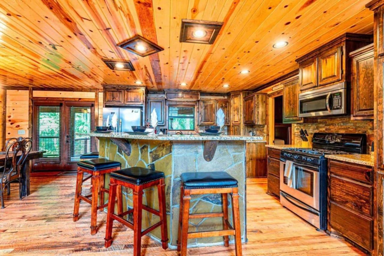 Iron Horse Lodge Sleeps 18, Games, Fire Pit, Hot Tub, Ev, More Broken Bow Luaran gambar