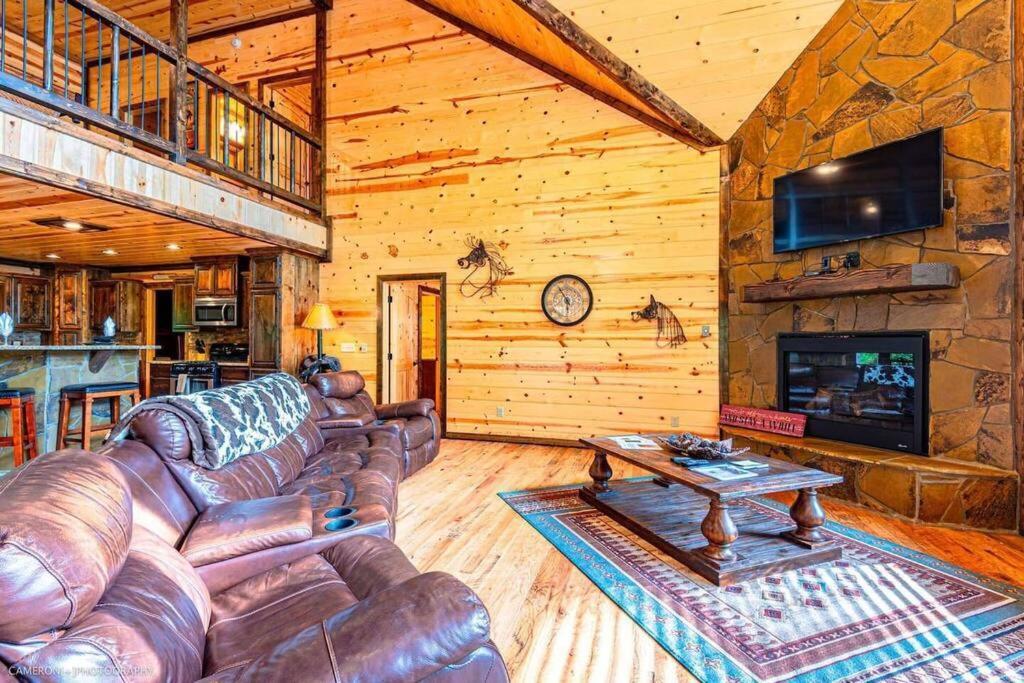 Iron Horse Lodge Sleeps 18, Games, Fire Pit, Hot Tub, Ev, More Broken Bow Luaran gambar