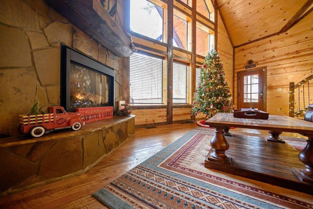 Iron Horse Lodge Sleeps 18, Games, Fire Pit, Hot Tub, Ev, More Broken Bow Luaran gambar