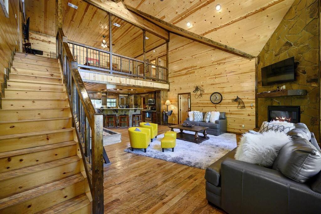 Iron Horse Lodge Sleeps 18, Games, Fire Pit, Hot Tub, Ev, More Broken Bow Luaran gambar