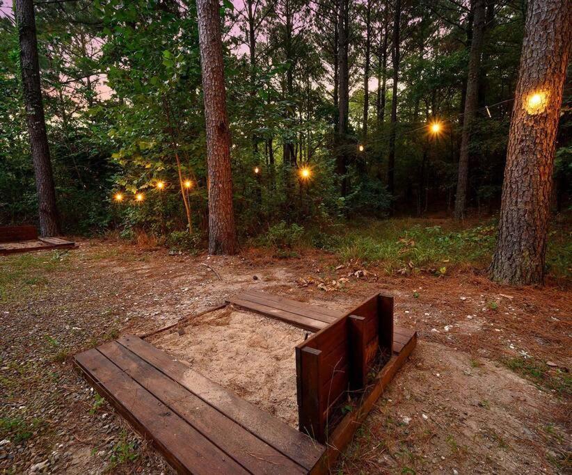 Iron Horse Lodge Sleeps 18, Games, Fire Pit, Hot Tub, Ev, More Broken Bow Luaran gambar