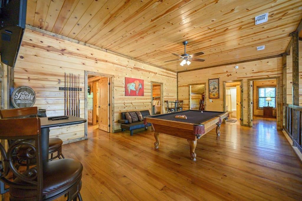 Iron Horse Lodge Sleeps 18, Games, Fire Pit, Hot Tub, Ev, More Broken Bow Luaran gambar