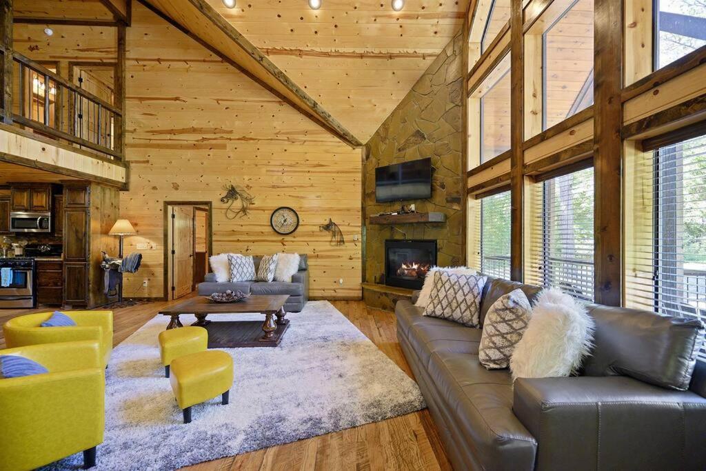 Iron Horse Lodge Sleeps 18, Games, Fire Pit, Hot Tub, Ev, More Broken Bow Luaran gambar